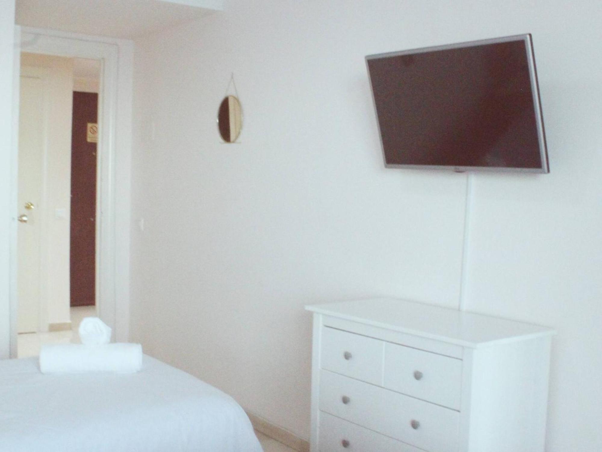 Esplendido Apartamento A Pie De Playa En Torremolinos Exterior photo