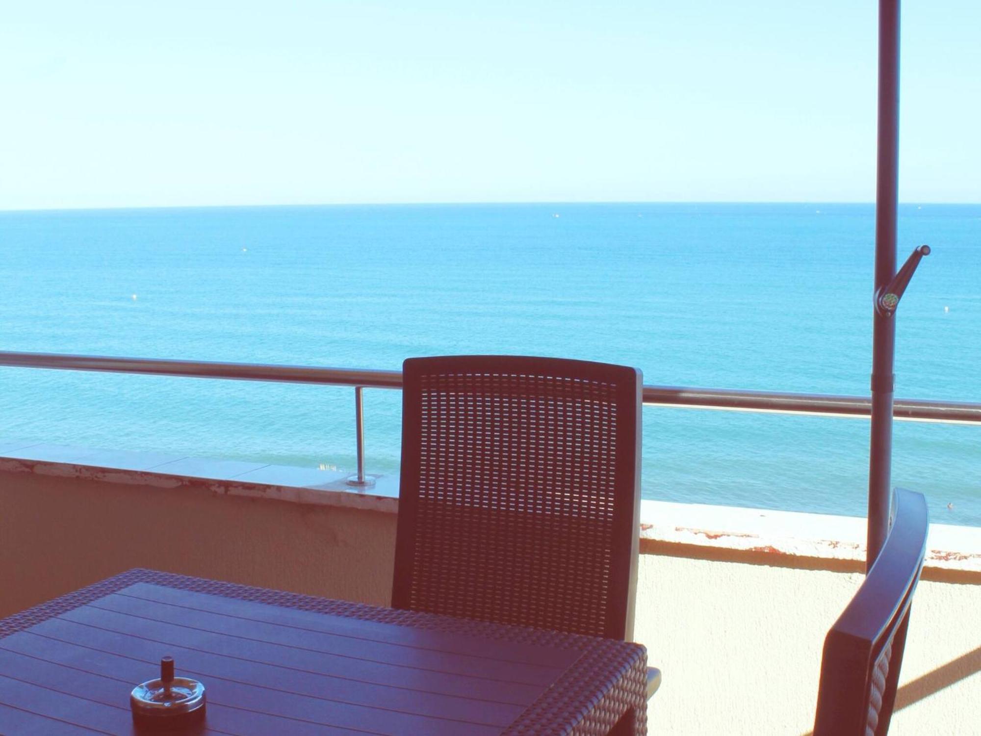 Esplendido Apartamento A Pie De Playa En Torremolinos Exterior photo